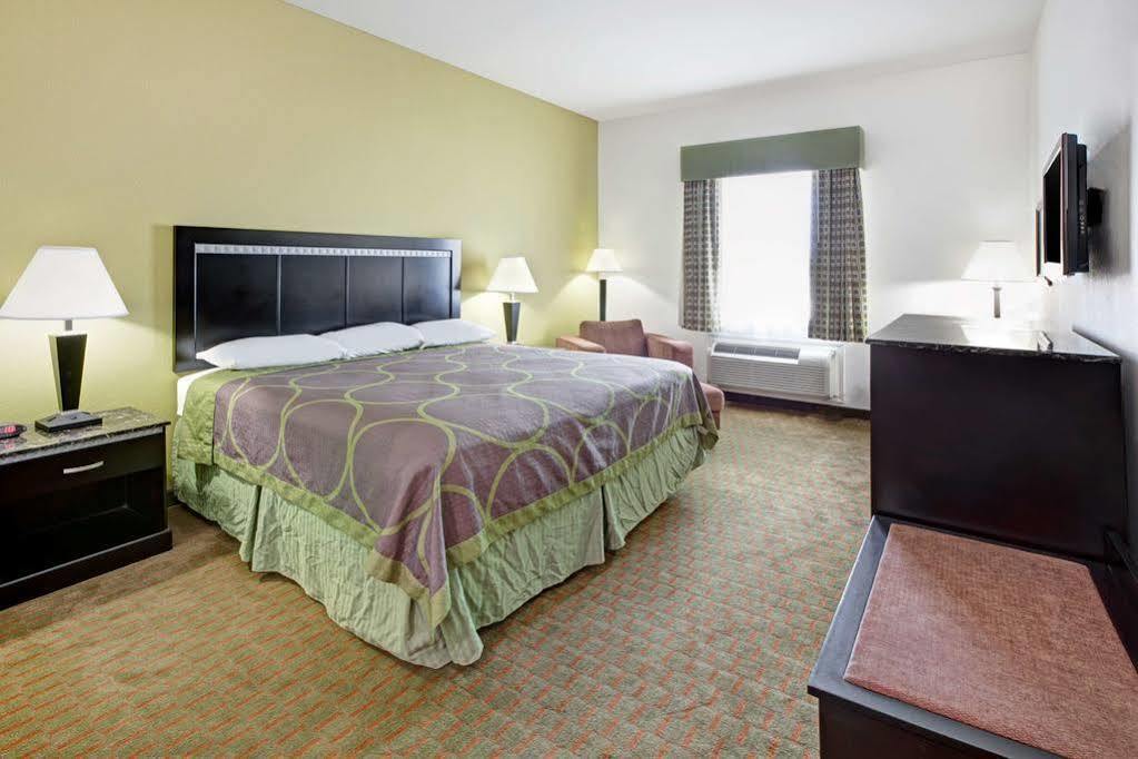 Super 8 By Wyndham Laporte La Porte Dış mekan fotoğraf